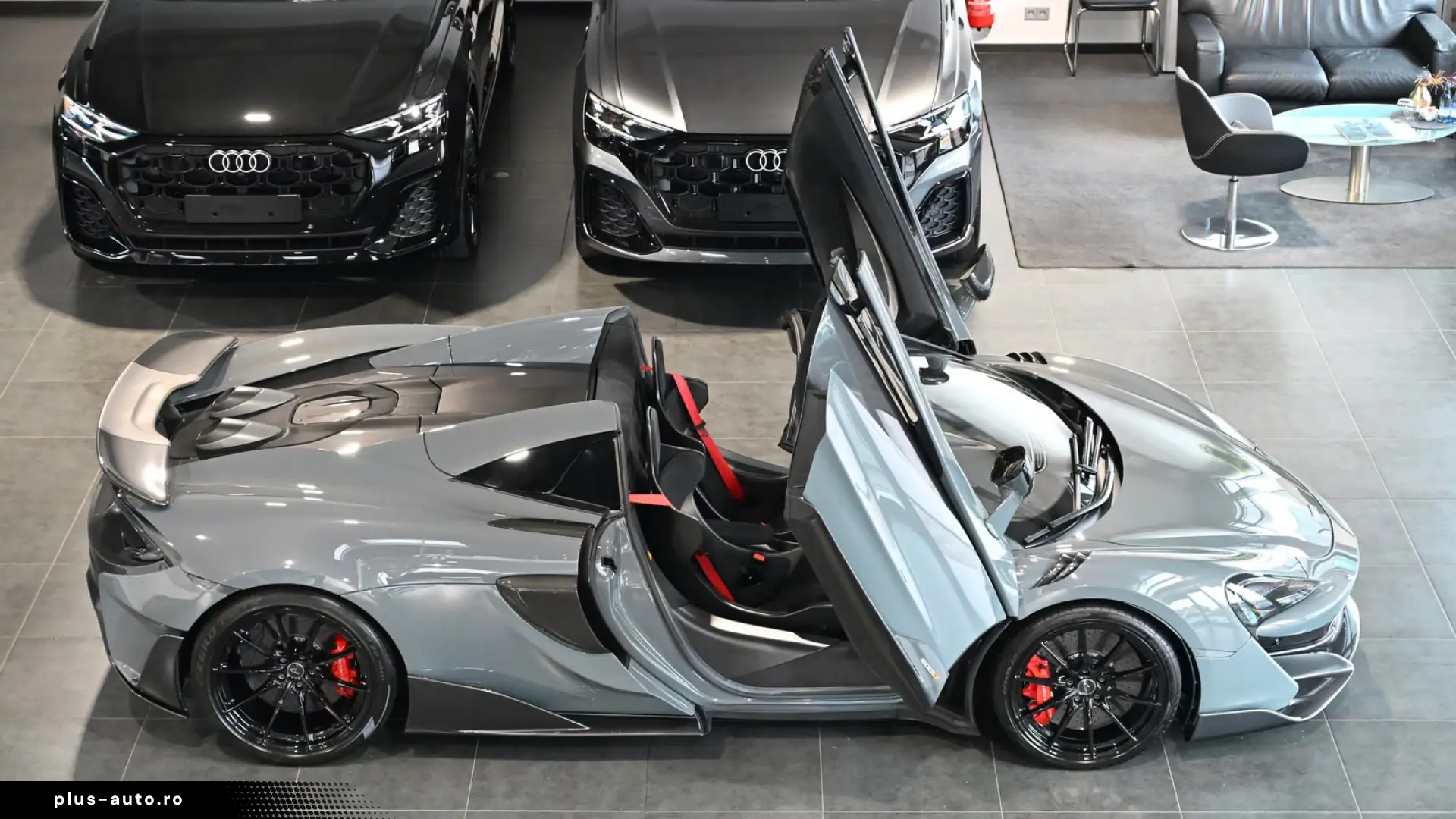 McLaren 600LT Spider MSO Clubsport Senna Seats Lift