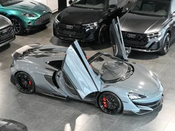 McLaren 600LT Spider MSO Clubsport Senna Seats Lift