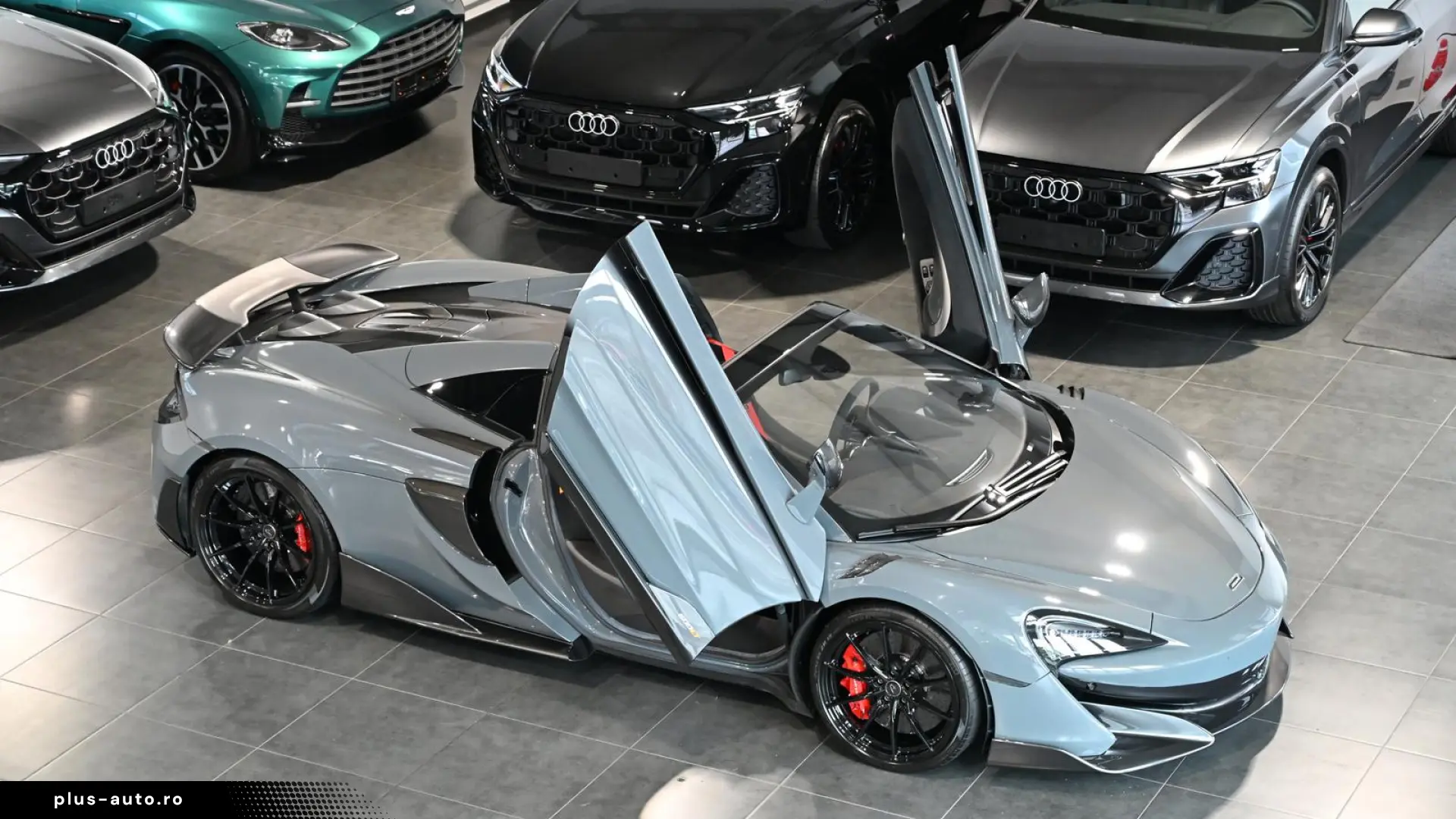 McLaren 600LT Spider MSO Clubsport Senna Seats Lift