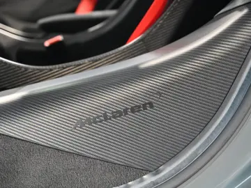 McLaren 600LT Spider MSO Clubsport Senna Seats Lift