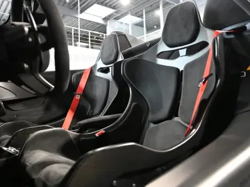 McLaren 600LT Spider MSO Clubsport Senna Seats Lift