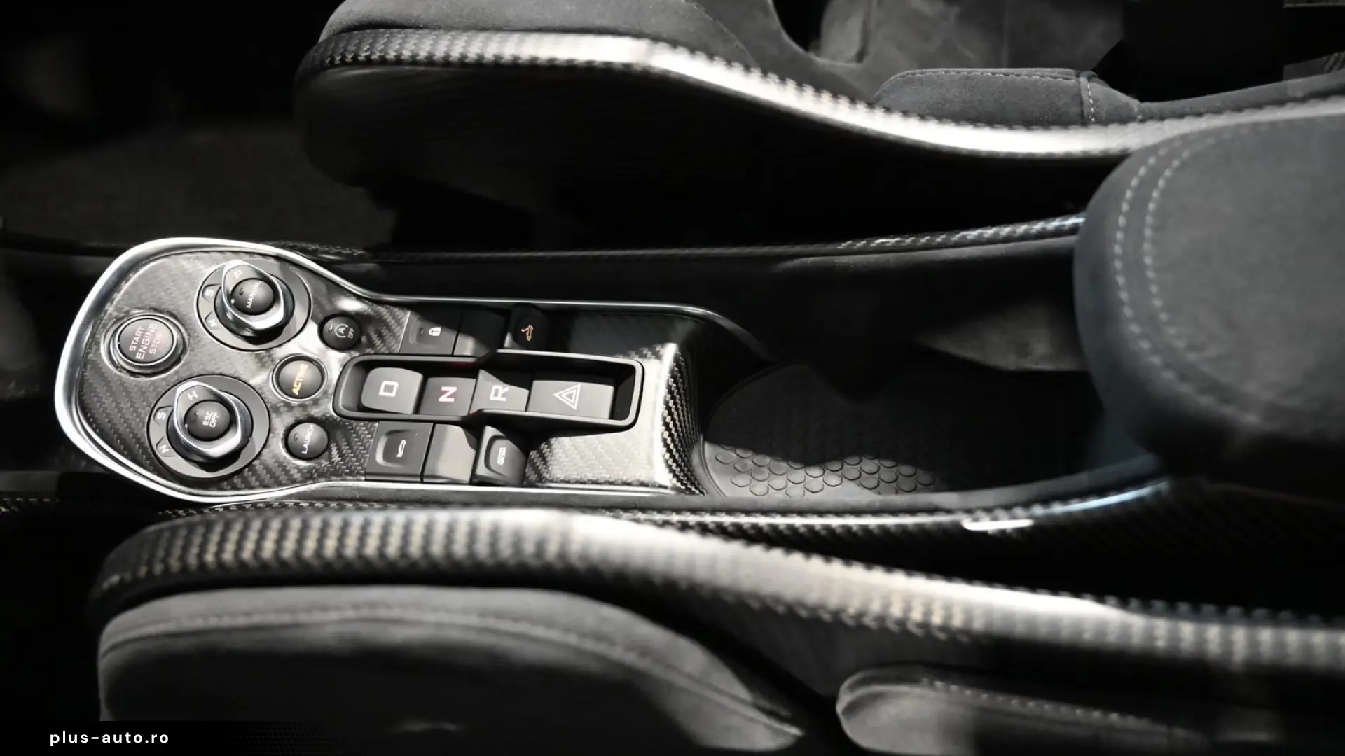McLaren 600LT Spider MSO Clubsport Senna Seats Lift