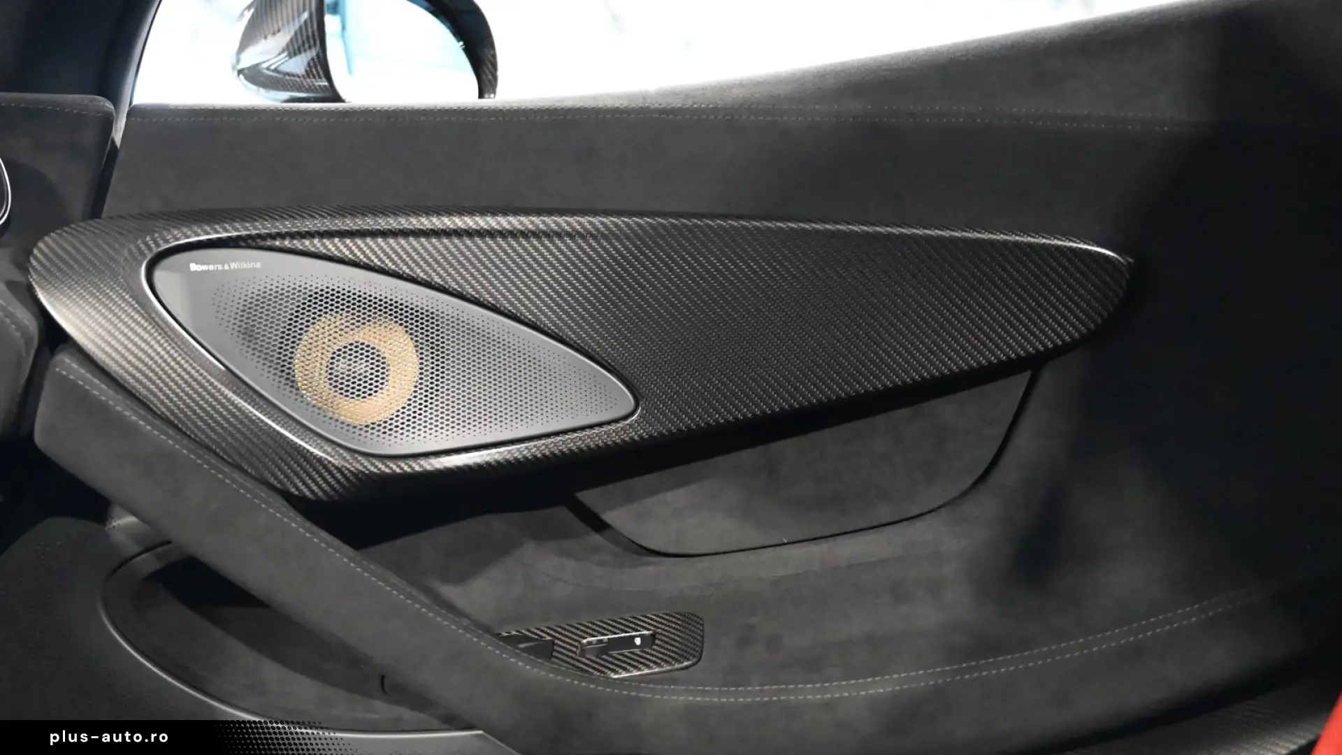 McLaren 600LT Spider MSO Clubsport Senna Seats Lift