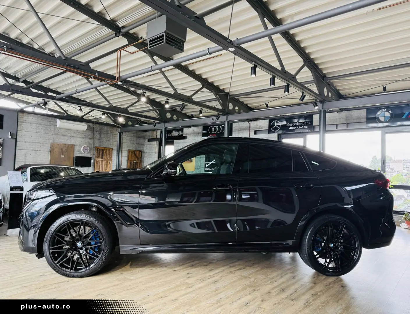 BMW X6 M Competition 360  PANO AHK HUD HARMAN KARDON