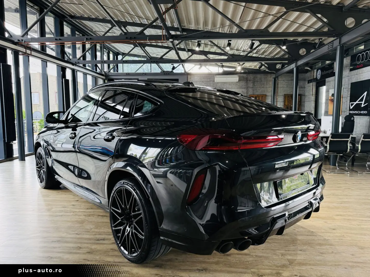 BMW X6 M Competition 360  PANO AHK HUD HARMAN KARDON