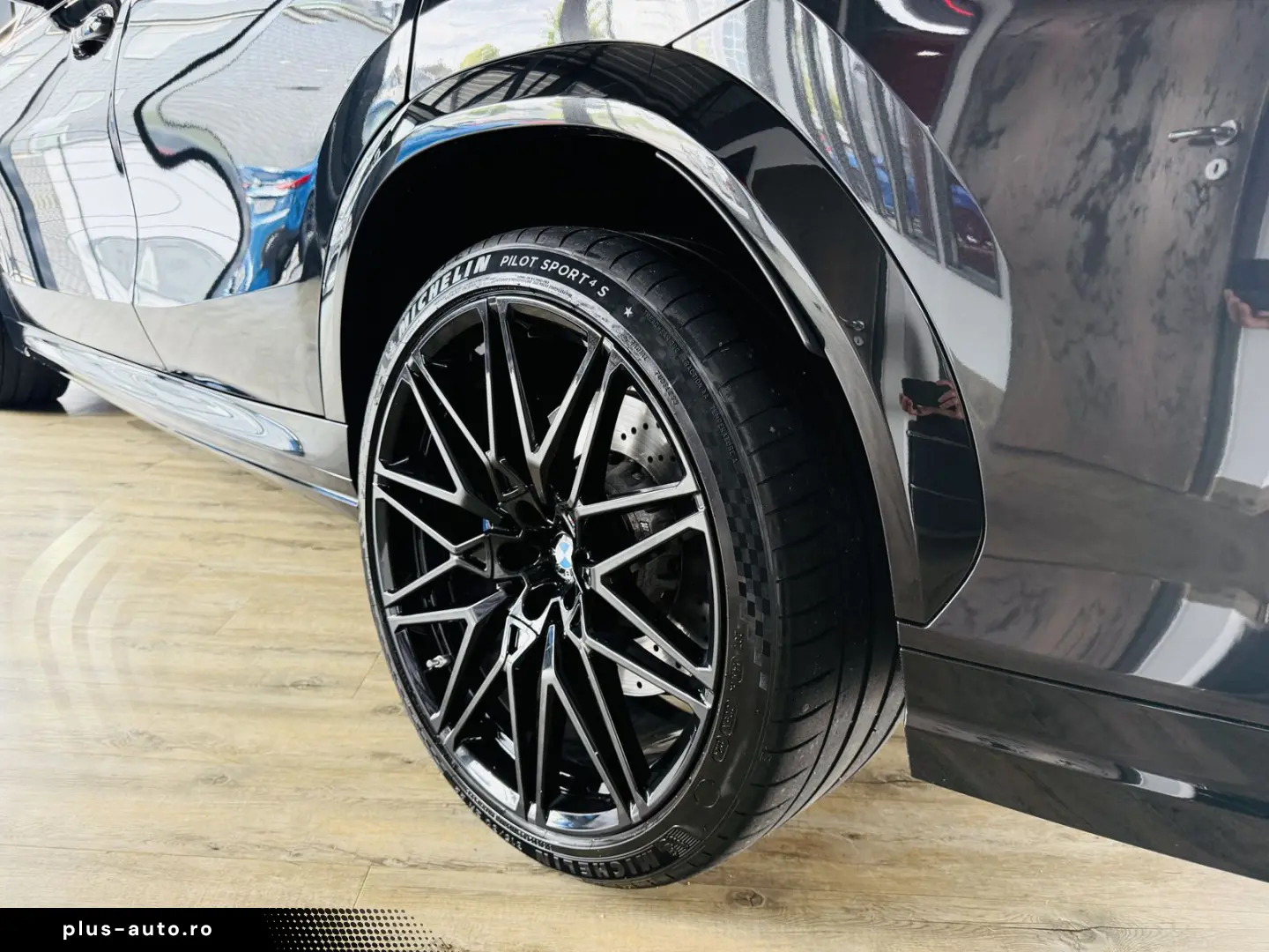 BMW X6 M Competition 360  PANO AHK HUD HARMAN KARDON