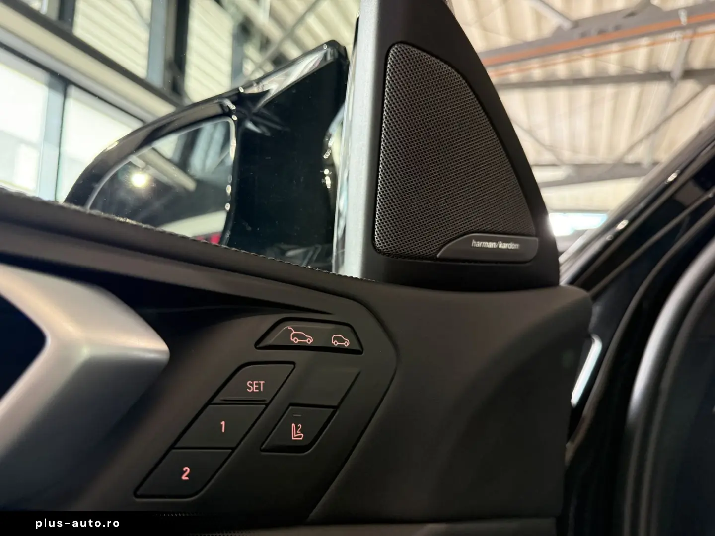 BMW X6 M Competition 360  PANO AHK HUD HARMAN KARDON