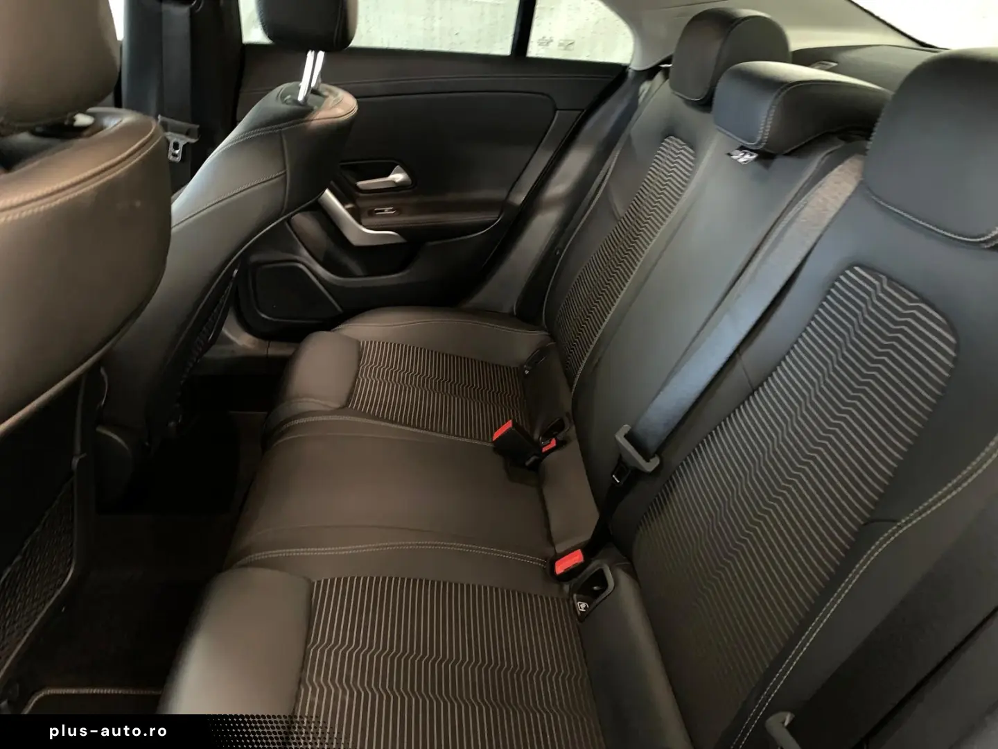 MERCEDES-BENZ CLA 180 Coupé Progressive Leder 18  Ni&hellip;