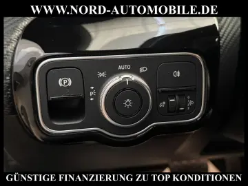 MERCEDES-BENZ CLA 200 d Coupé  Kamera Spur MBUX  Carplay 17Z