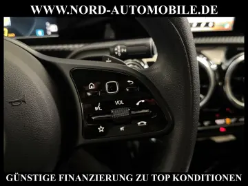 MERCEDES-BENZ CLA 200 d Coupé  Kamera Spur MBUX  Carplay 17Z