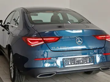 MERCEDES-BENZ CLA 250e Coupé Leder Navi LED Kamera P…