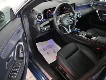 MERCEDES-BENZ CLA 250e Coupé Leder Navi LED Kamera P…
