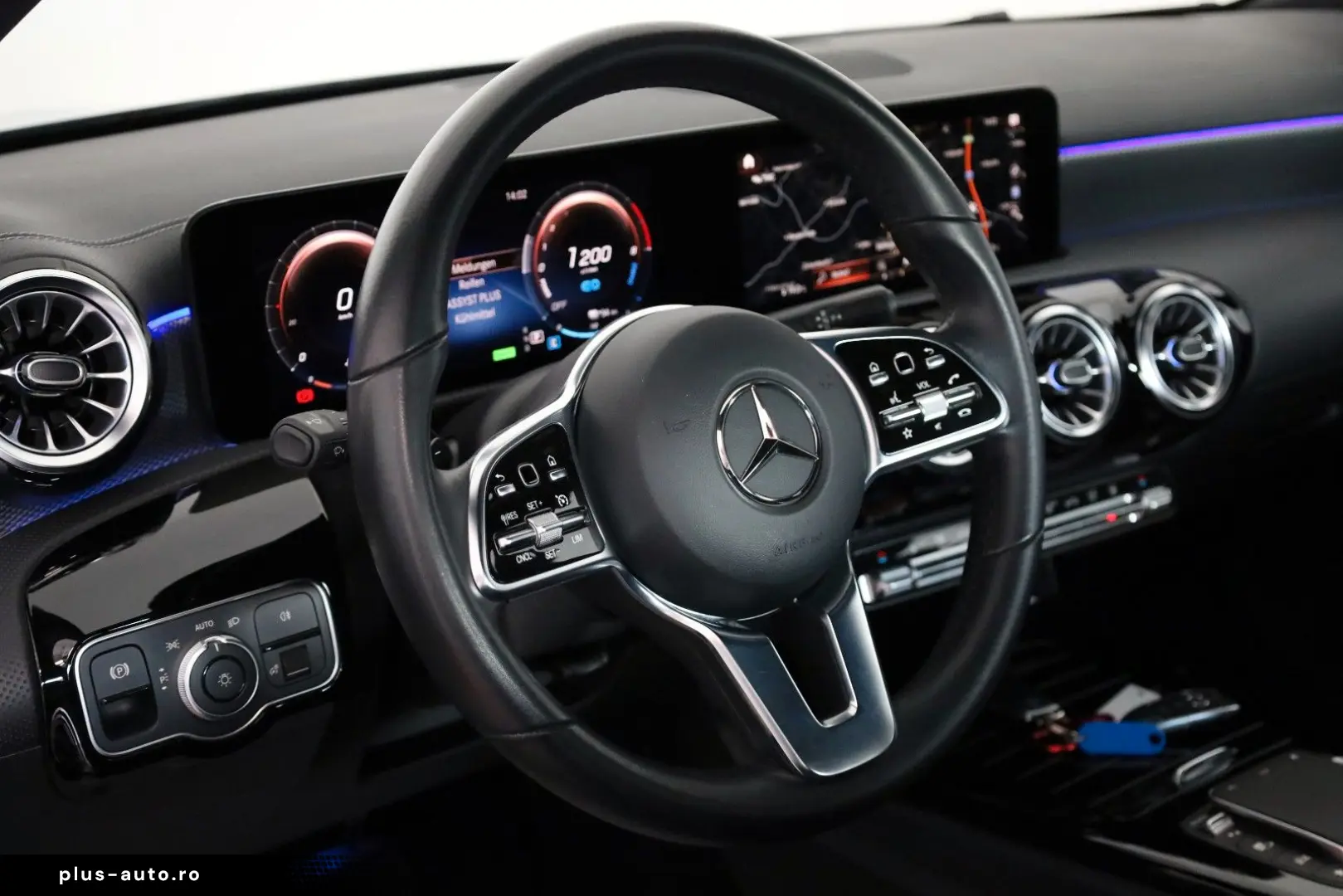 MERCEDES-BENZ CLA 250e Coupé Leder Navi LED Kamera P&hellip;