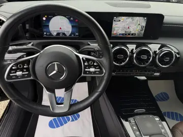 MERCEDES-BENZ CLA 200 d 4M Progressive LEDER TOTWINK…