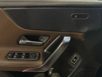 MERCEDES-BENZ CLA 200 d 4M Progressive LEDER TOTWINK…
