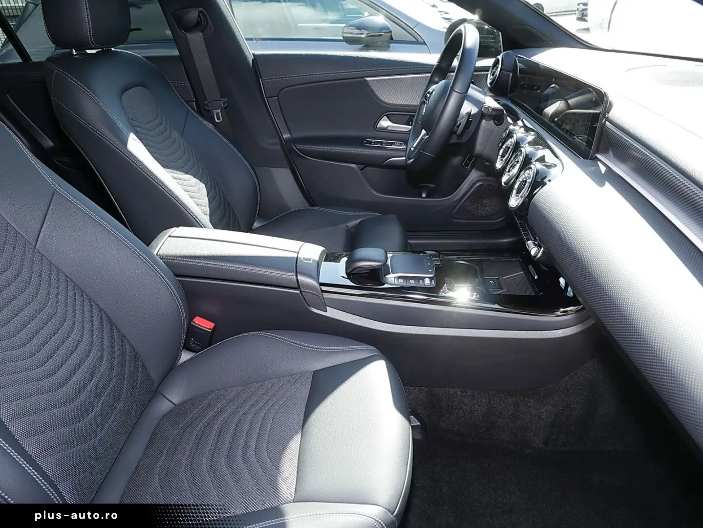 MERCEDES-BENZ CLA 180 Coupé PROGRESSIVE MULTIBEAM LED NIGHT
