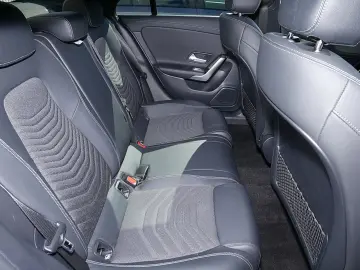 MERCEDES-BENZ CLA 180 Coupé PROGRESSIVE MULTIBEAM LED NIGHT