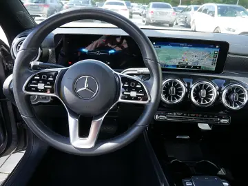 MERCEDES-BENZ CLA 180 Coupé PROGRESSIVE MULTIBEAM LED NIGHT