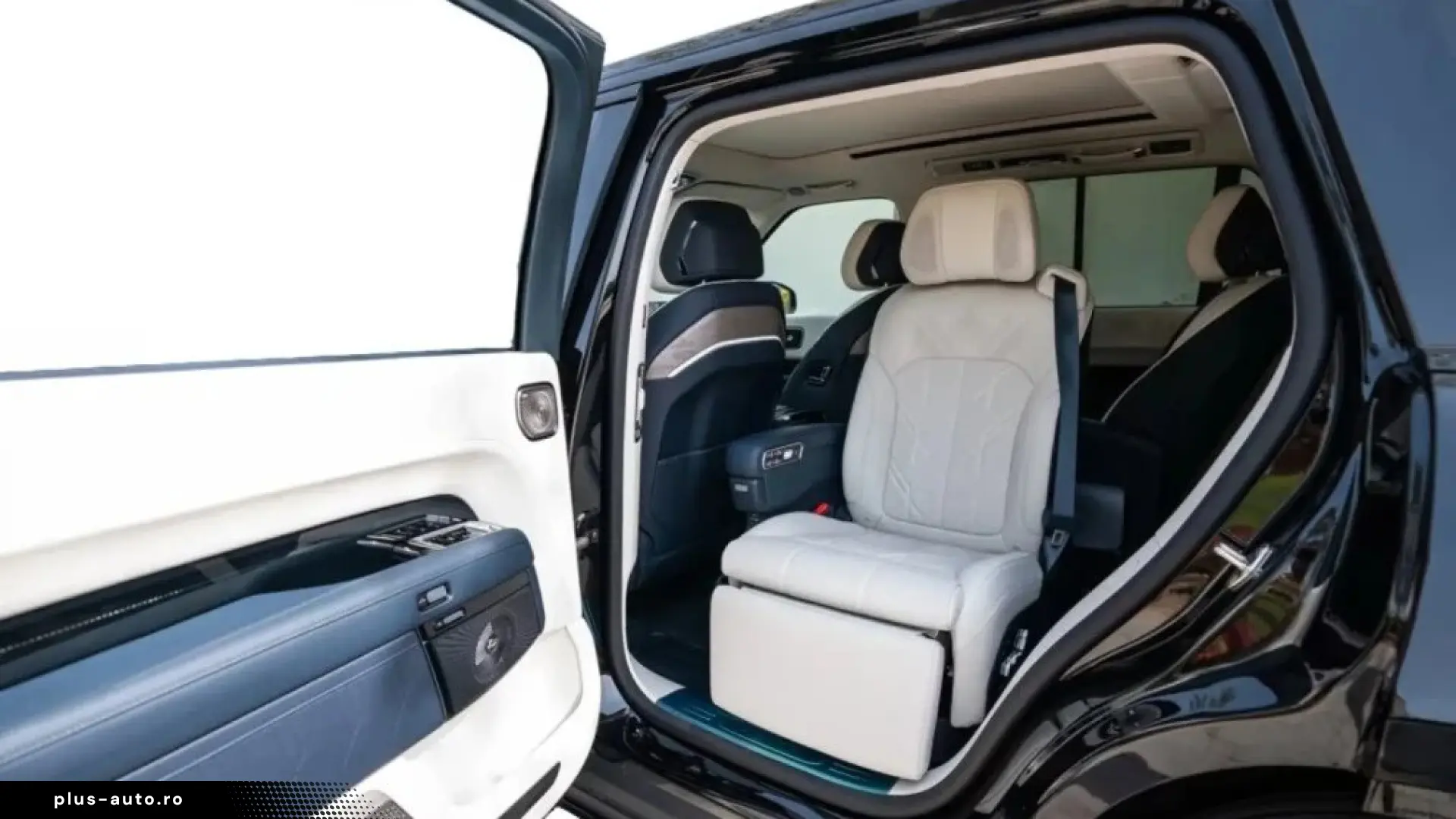 Zeekr 9X Ultra 2.0T 55 kWh Plug-in Hybrid 4WD