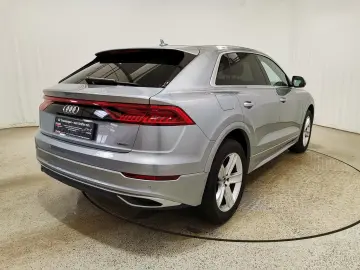 AUDI Q8 3.0 TFSI 55 e quattro PHEV LED Navi Sound RFK