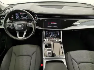 AUDI Q8 3.0 TFSI 55 e quattro PHEV LED Navi Sound RFK