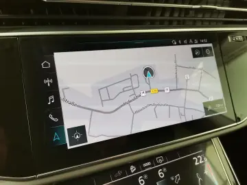 AUDI Q8 3.0 TFSI 55 e quattro PHEV LED Navi Sound RFK