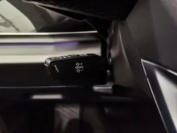 AUDI Q8 3.0 TFSI 55 e quattro PHEV LED Navi Sound RFK