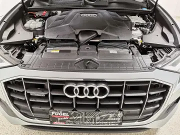 AUDI Q8 3.0 TFSI 55 e quattro PHEV LED Navi Sound RFK