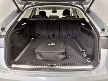 AUDI Q8 3.0 TFSI 55 e quattro PHEV LED Navi Sound RFK