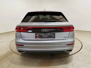 AUDI Q8 3.0 TFSI 55 e quattro PHEV LED Navi Sound RFK