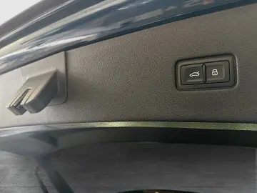 AUDI Q8 55 HYBRID Qu. KAMERA ACC ALU20  eKLAPPE NAVI