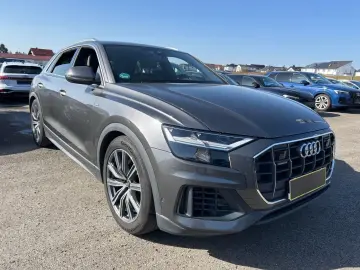 AUDI Q8 55TFSI Quattro S-Line ACC VCockp HUD Memo 21