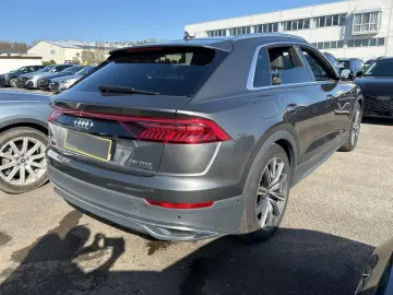 AUDI Q8 55TFSI Quattro S-Line ACC VCockp HUD Memo 21
