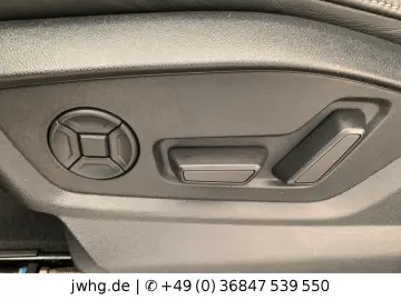 AUDI Q8 55TFSI Quattro S-Line ACC VCockp HUD Memo 21