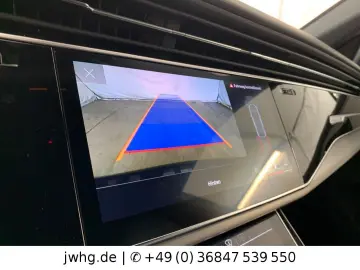 AUDI Q8 55TFSI Quattro S-Line ACC VCockp HUD Memo 21