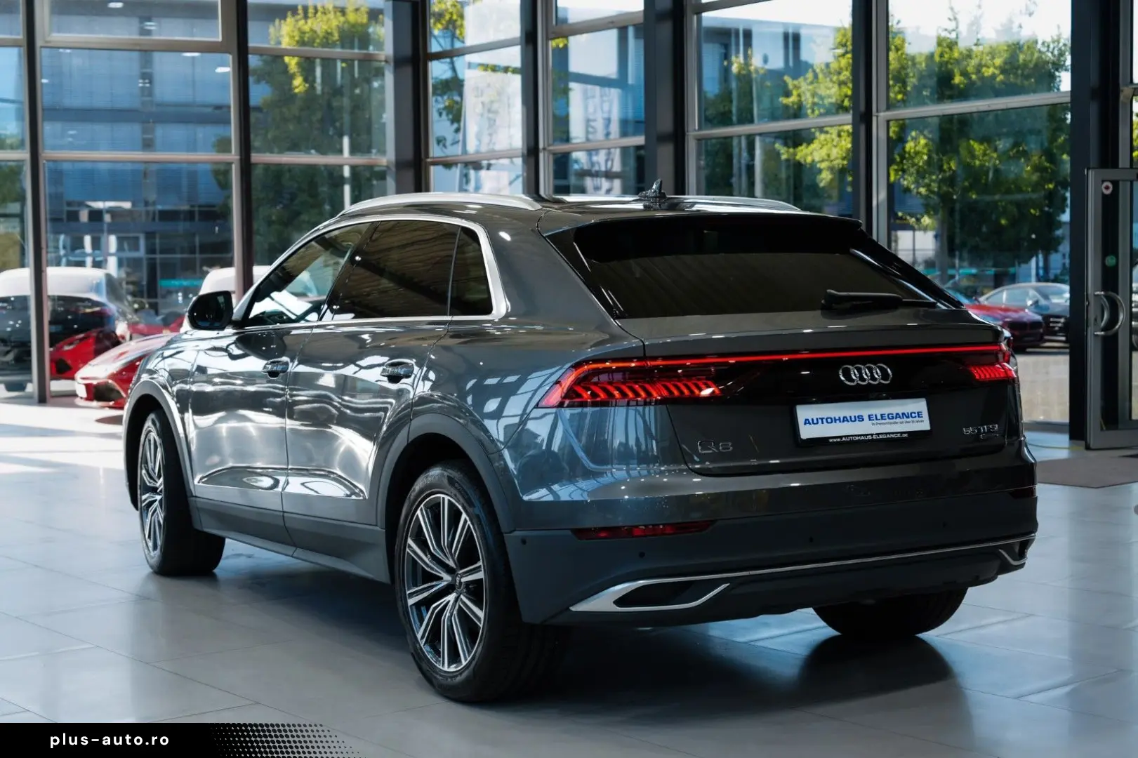 AUDI Q8 55 TFSI quattro S-LINE HEAD-UP SOFT-CLOSE R21