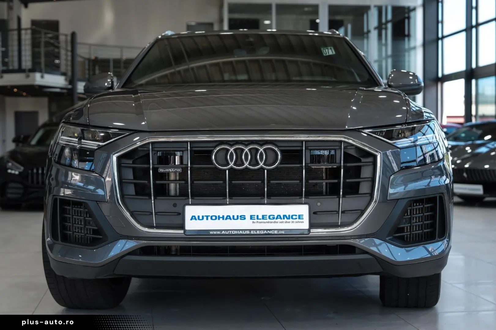 AUDI Q8 55 TFSI quattro S-LINE HEAD-UP SOFT-CLOSE R21