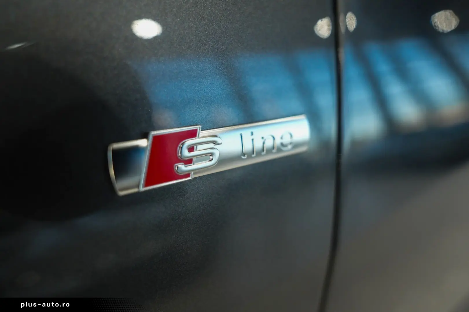 AUDI Q8 55 TFSI quattro S-LINE HEAD-UP SOFT-CLOSE R21