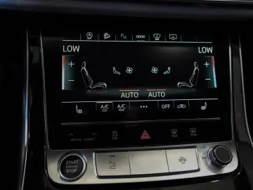 AUDI Q8 55 TFSI quattro S-LINE HEAD-UP SOFT-CLOSE R21