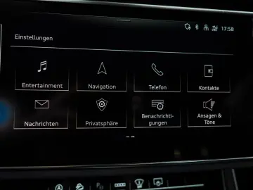 AUDI Q8 55 TFSI quattro S-LINE HEAD-UP SOFT-CLOSE R21