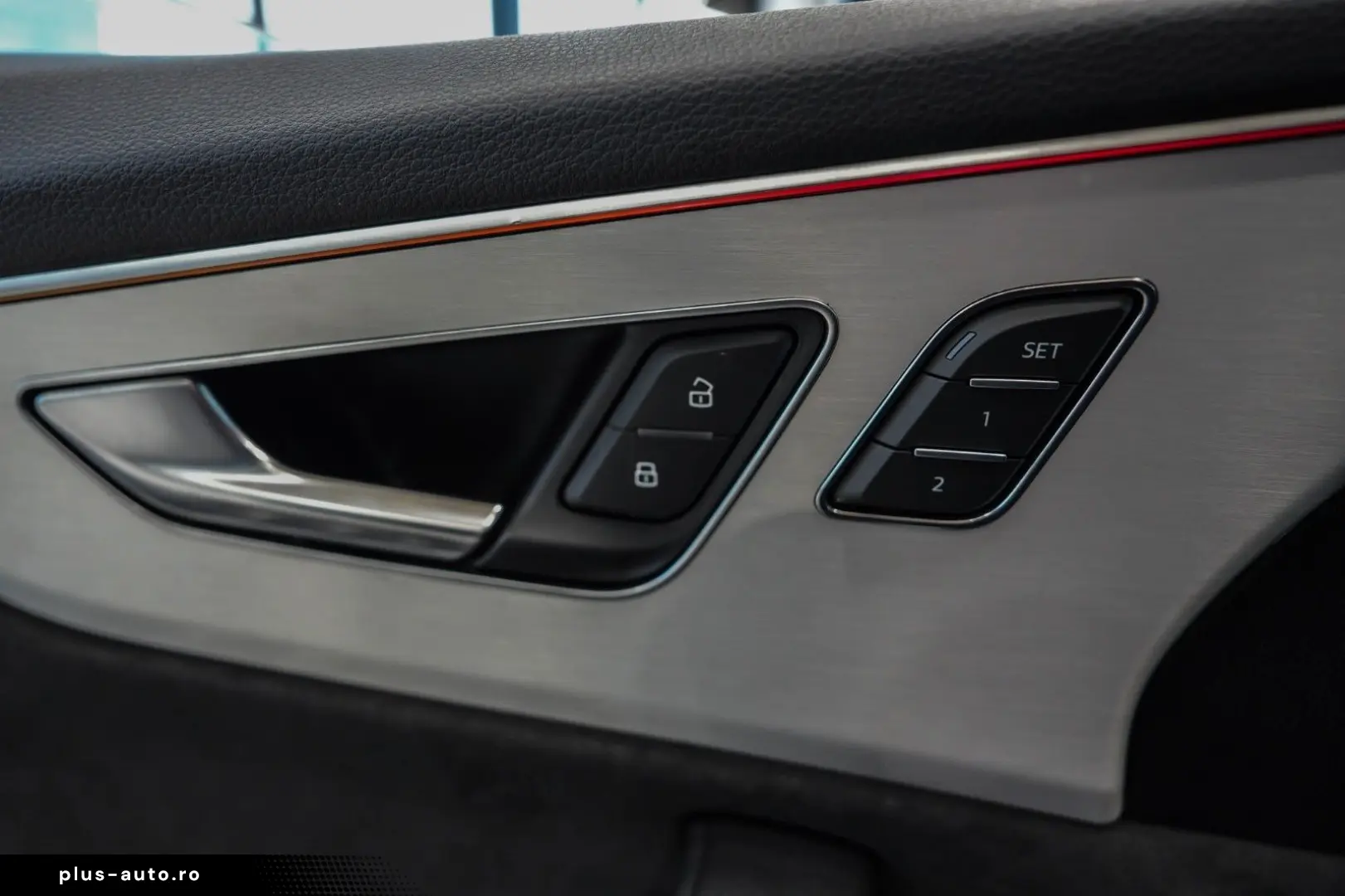 AUDI Q8 55 TFSI quattro S-LINE HEAD-UP SOFT-CLOSE R21