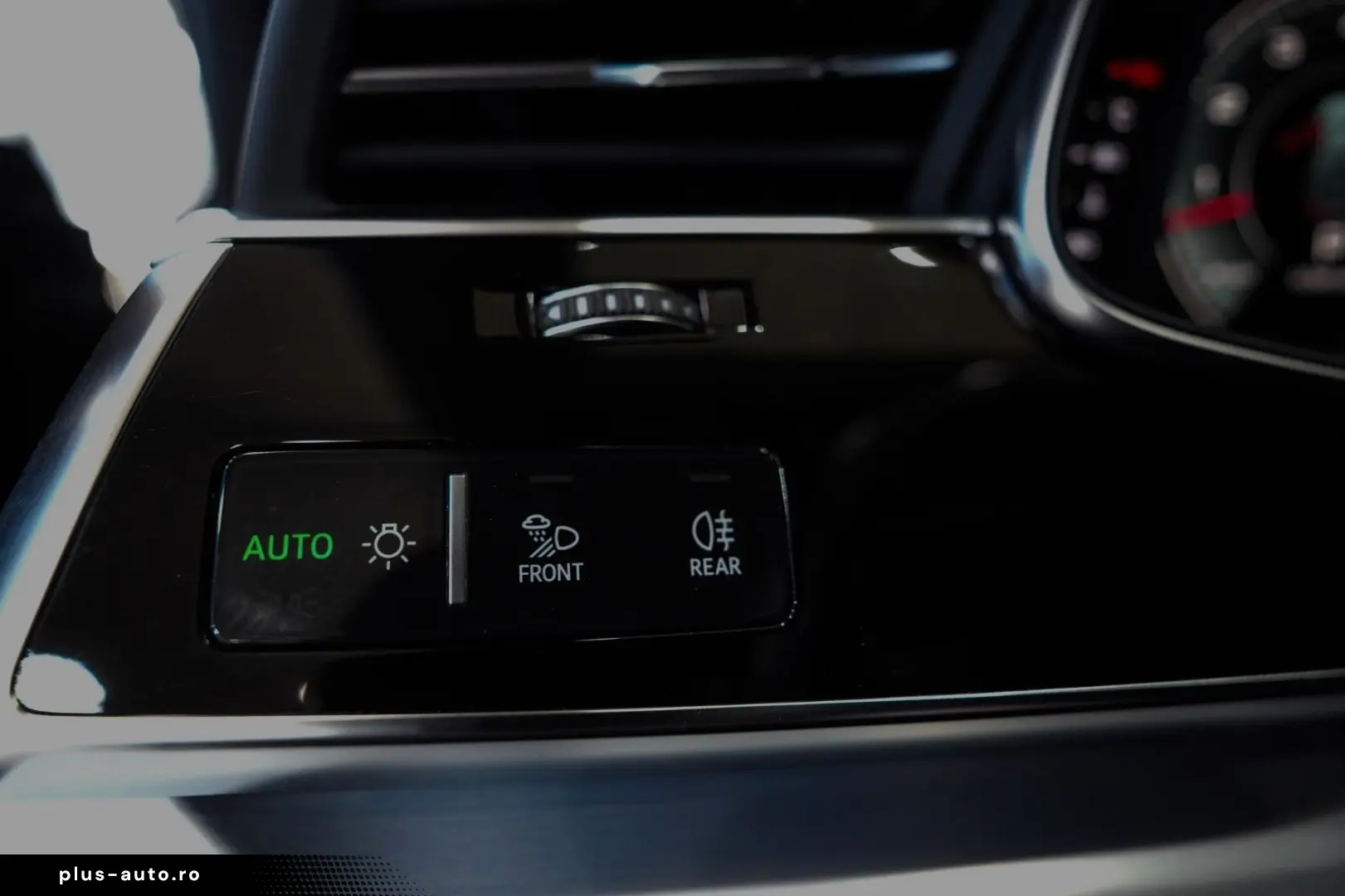 AUDI Q8 55 TFSI quattro S-LINE HEAD-UP SOFT-CLOSE R21
