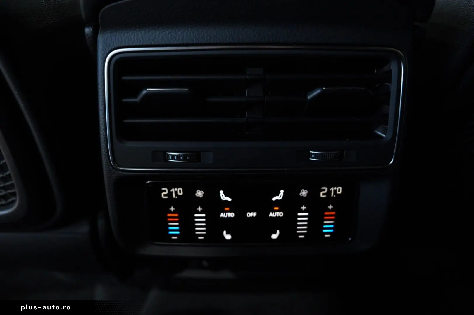 AUDI Q8 55 TFSI quattro S-LINE HEAD-UP SOFT-CLOSE R21