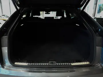 AUDI Q8 55 TFSI quattro S-LINE HEAD-UP SOFT-CLOSE R21