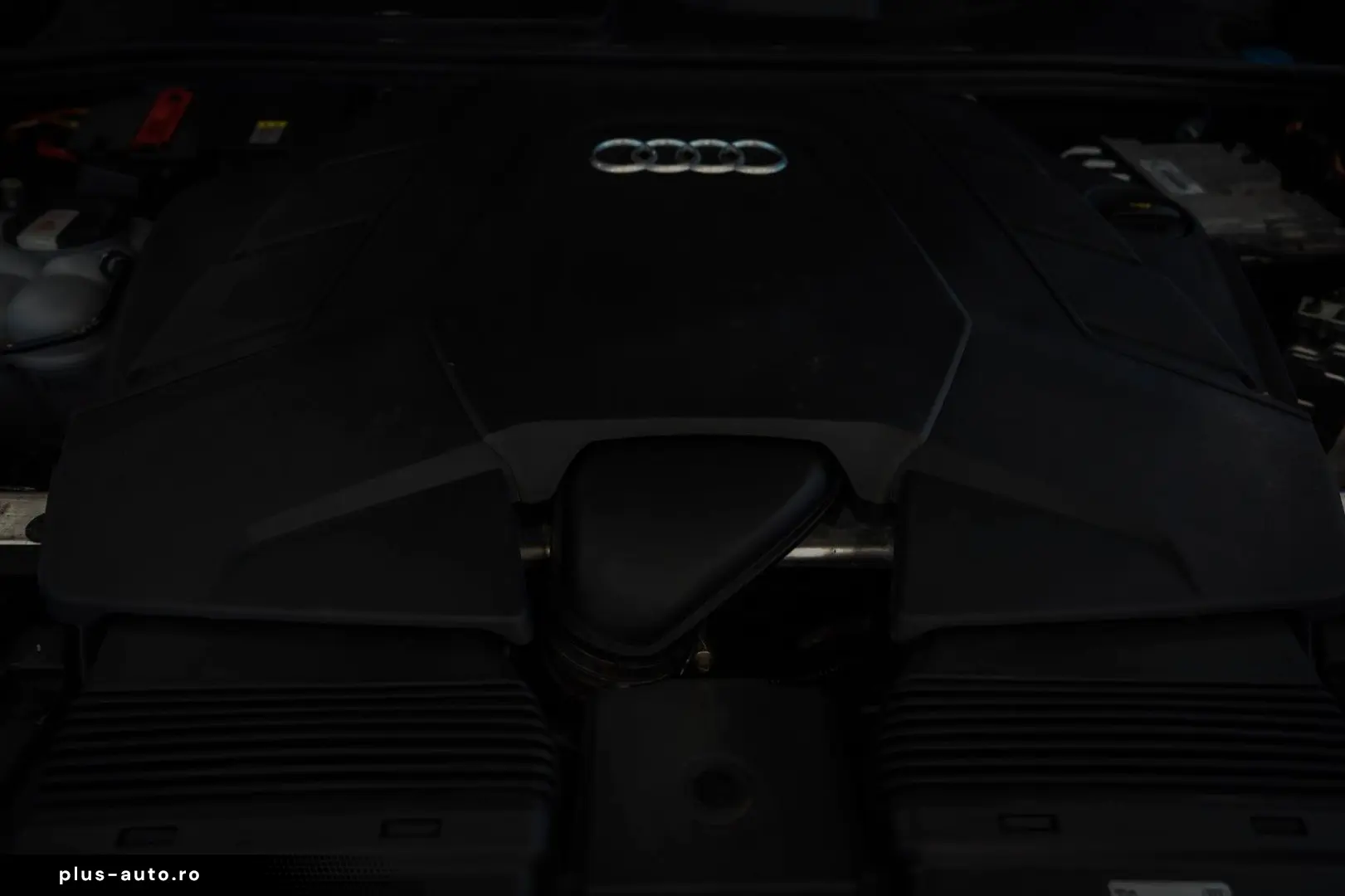 AUDI Q8 55 TFSI quattro S-LINE HEAD-UP SOFT-CLOSE R21
