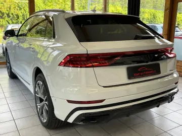 AUDI Q8 55 TFSI e quattro  S-LINE B&O HUD RS-SITZE