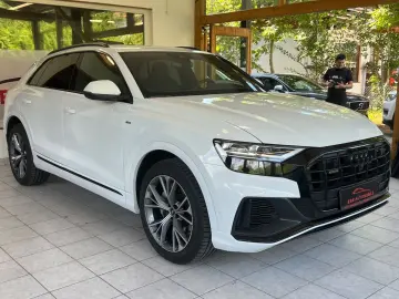 AUDI Q8 55 TFSI e quattro  S-LINE B&O HUD RS-SITZE
