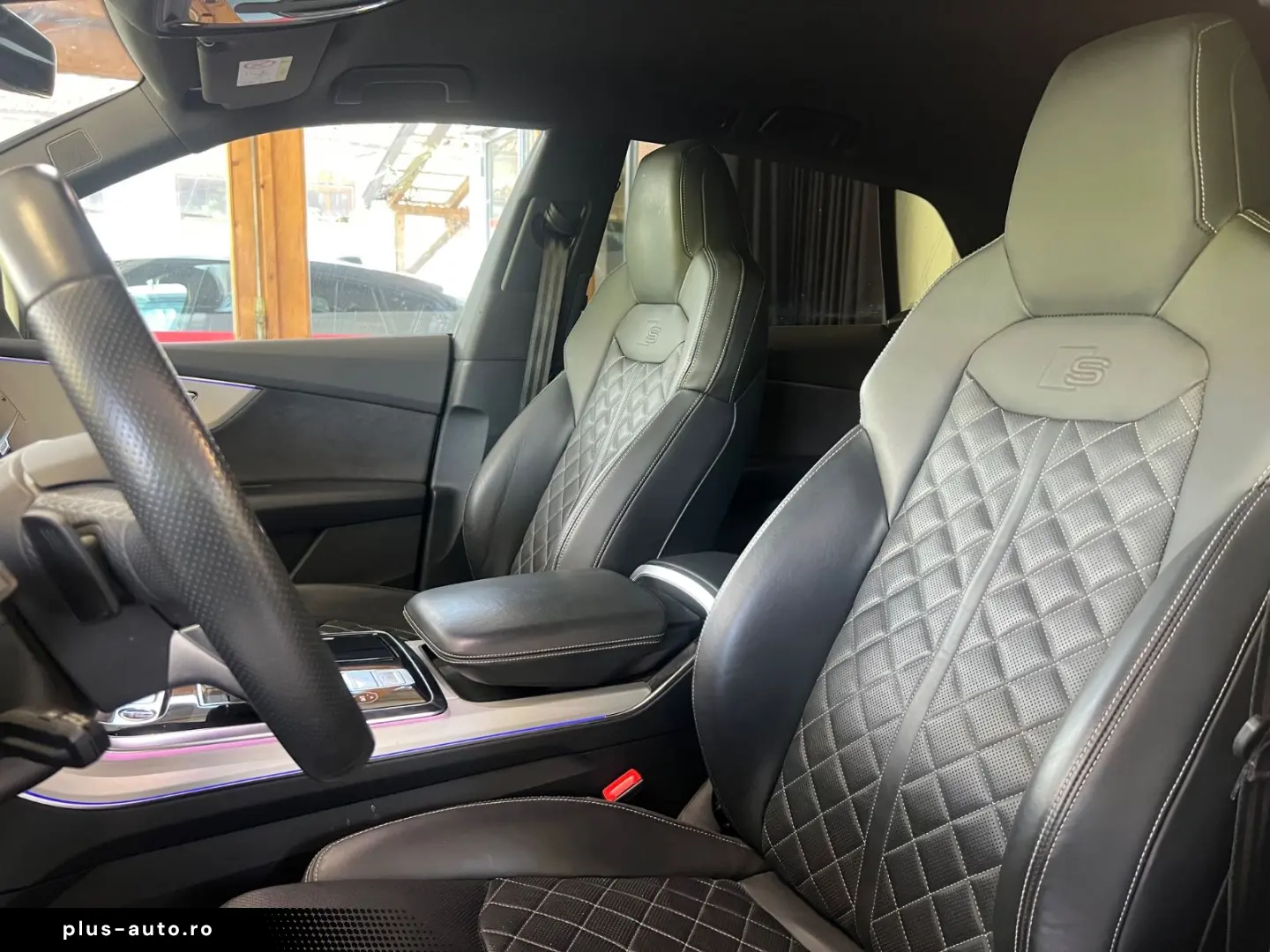 AUDI Q8 55 TFSI e quattro  S-LINE B&O HUD RS-SITZE
