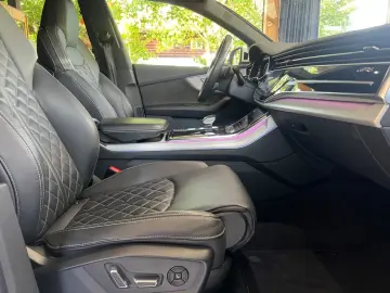 AUDI Q8 55 TFSI e quattro  S-LINE B&O HUD RS-SITZE