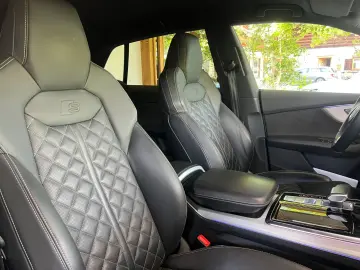 AUDI Q8 55 TFSI e quattro  S-LINE B&O HUD RS-SITZE